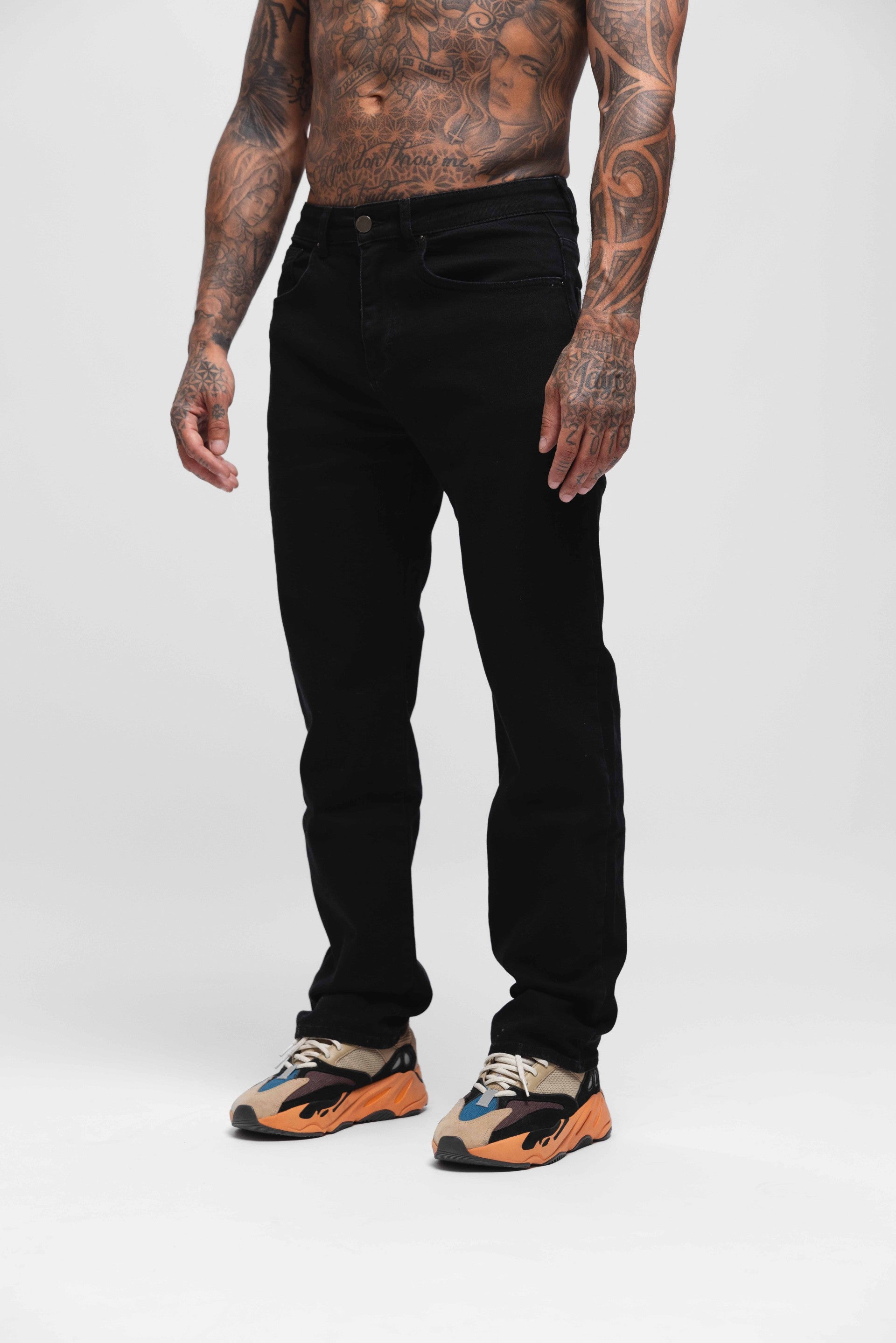 STRAIGHT FIT DENIM BLACK