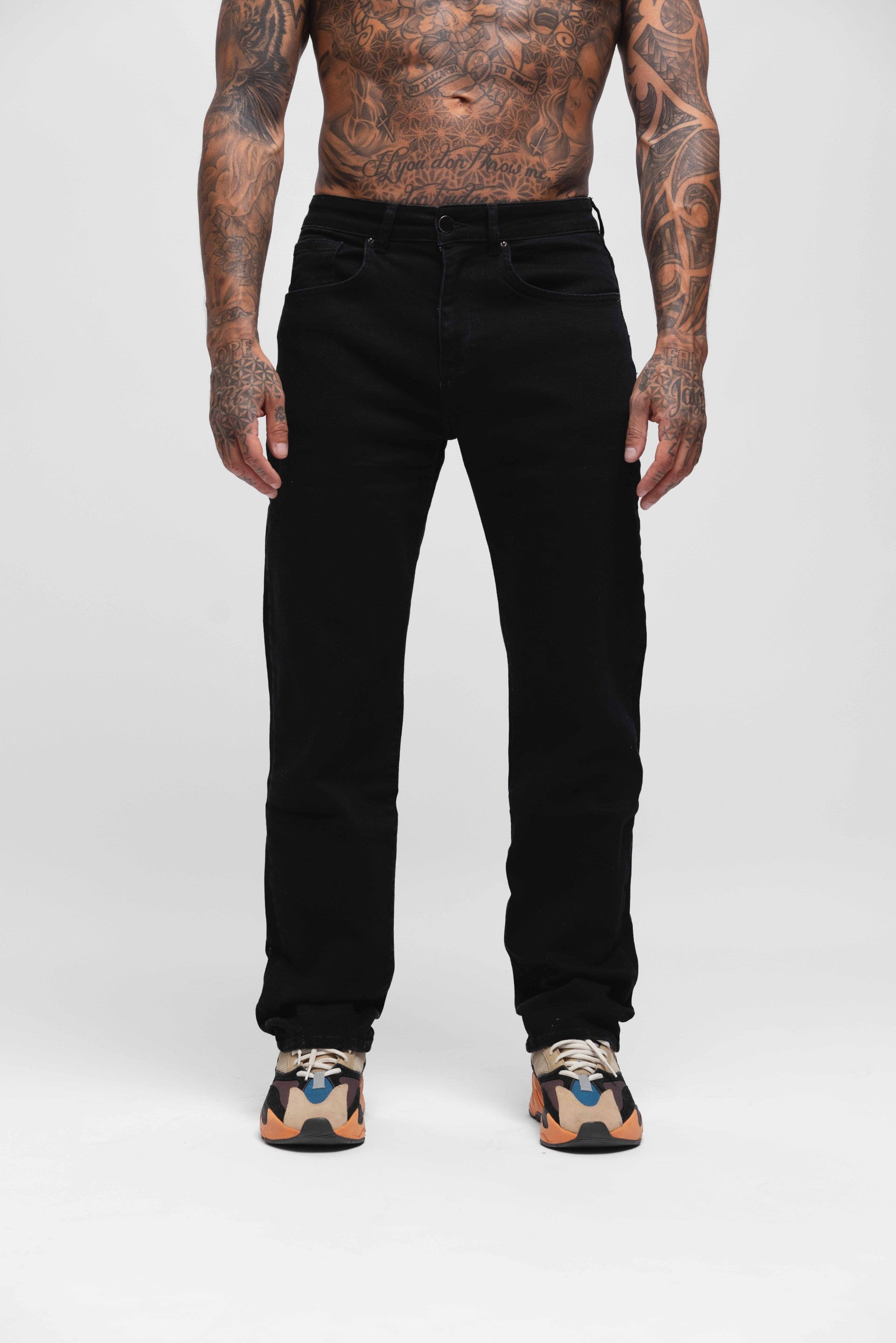 STRAIGHT FIT DENIM BLACK